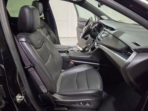 Used 2024 Cadillac XT5 Premium Luxury image 14