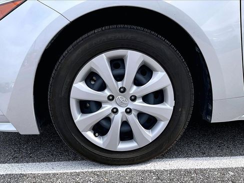 Used 2024 Toyota Corolla LE image 31