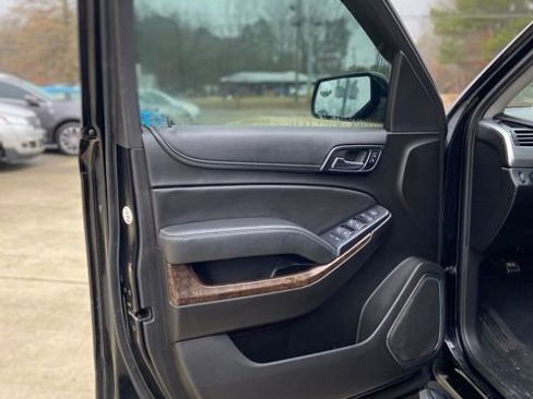 Used 2019 Chevrolet Tahoe LS w/ Enhanced Driver Alert Package image 19