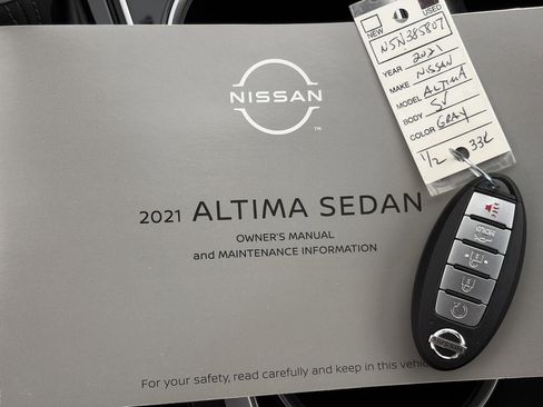 Certified 2021 Nissan Altima 2.5 SV w/ SV Premium Package AWD/4WD image 33