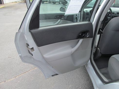 Used 2007 Ford Focus SE FWD image 15