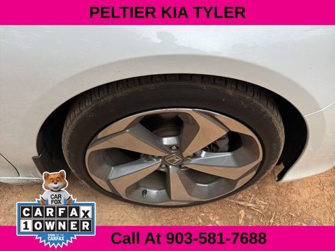 Used 2018 Honda Accord Touring image 15