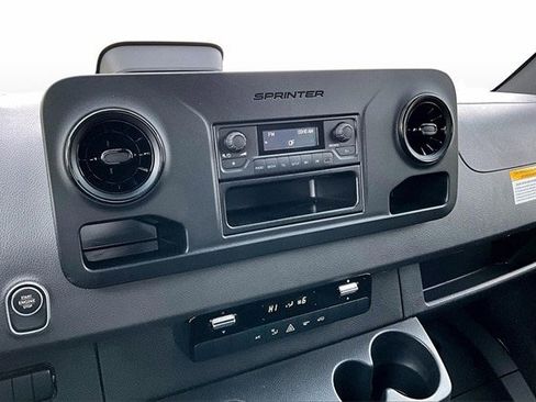 New 2025 Mercedes-Benz Sprinter 2500 image 10