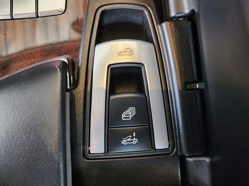 Used 2014 Mercedes-Benz SL 550 w/ Sport Wheel Package image 73