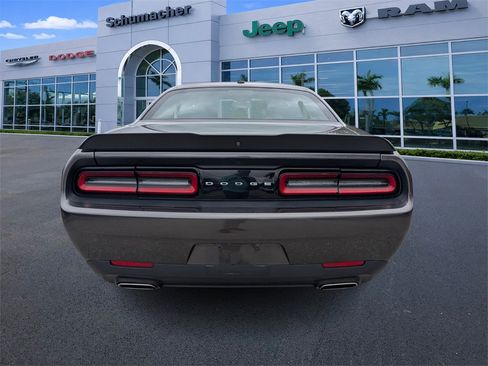 Used 2019 Dodge Challenger SXT w/ Blacktop Package image 6