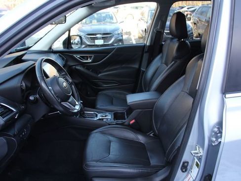 Used 2019 Subaru Forester Touring image 15