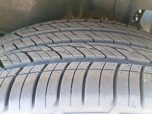 New 2026 Nissan Pathfinder SV image 34