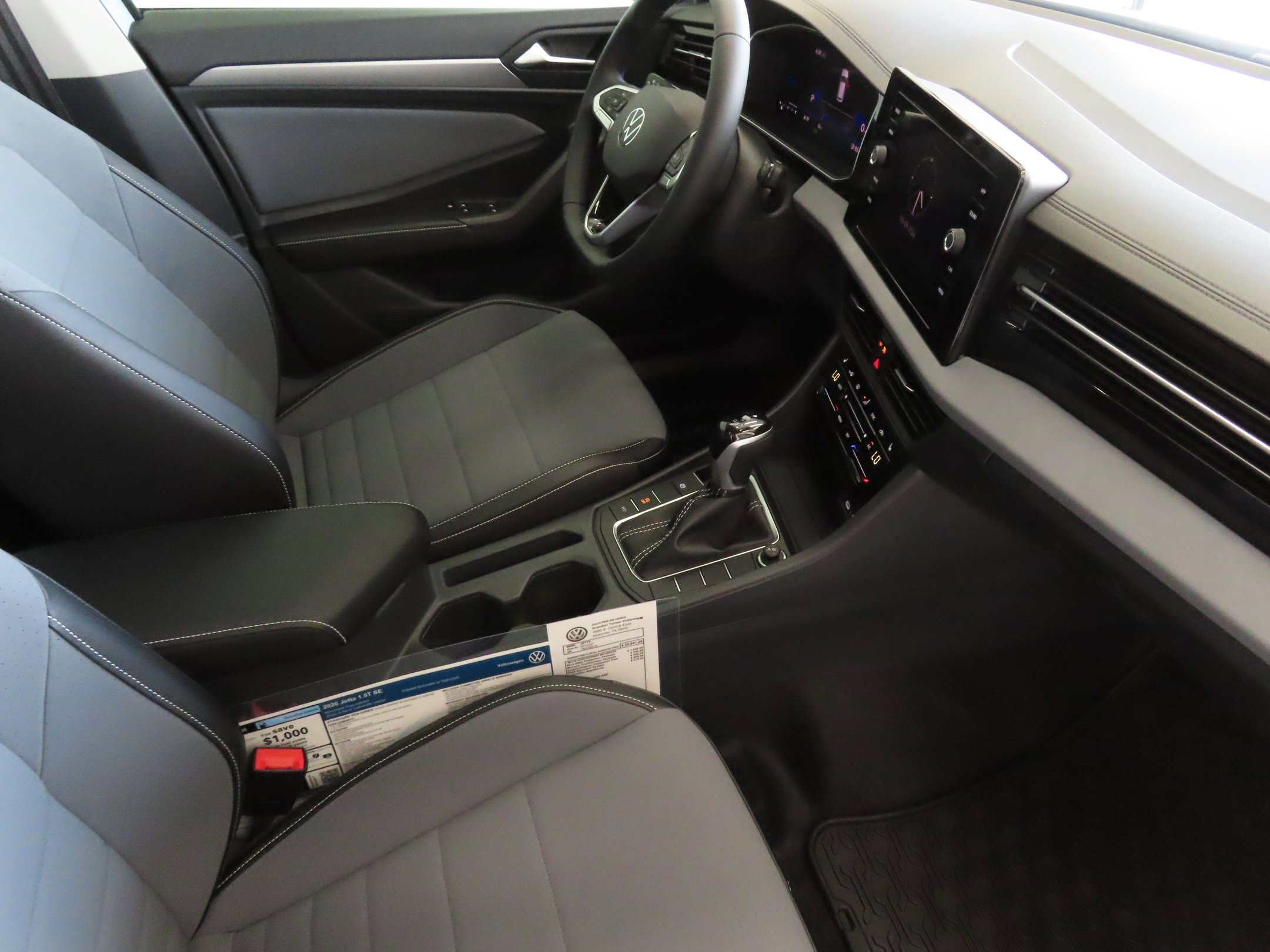 Used 2026 Volkswagen Jetta SE FWD image 24
