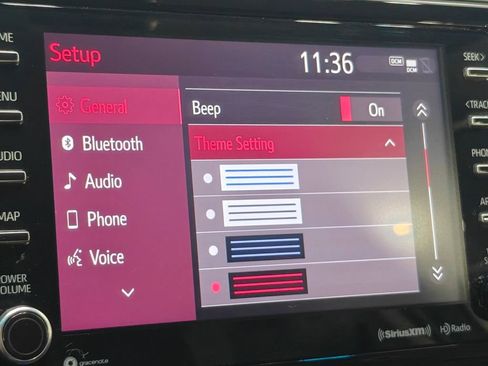 Used 2022 Toyota Venza LE image 38