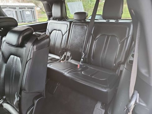 Used 2020 Ford Expedition Limited image 34
