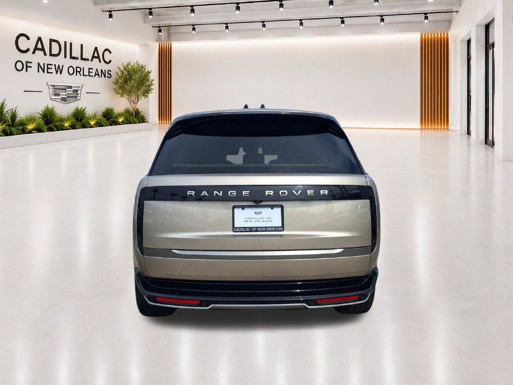 Used 2025 Land Rover Range Rover SE AWD/4WD image 4