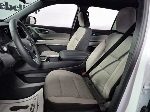 New 2026 Chevrolet Traverse LT w/ Driver Confidence Package image 18