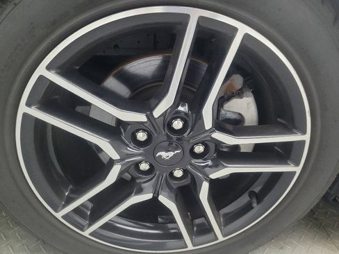 Used 2020 Ford Mustang Premium RWD image 31