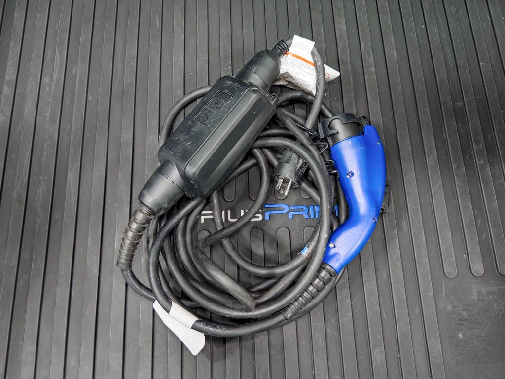 Used 2022 Toyota Prius Prime XLE FWD image 6