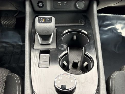 Used 2024 Nissan Rogue SV image 12