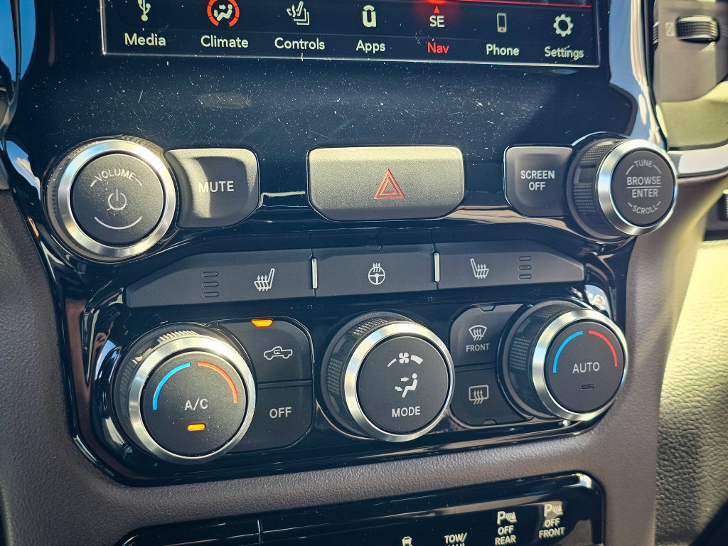 Used 2020 RAM 1500 Big Horn AWD/4WD image 30