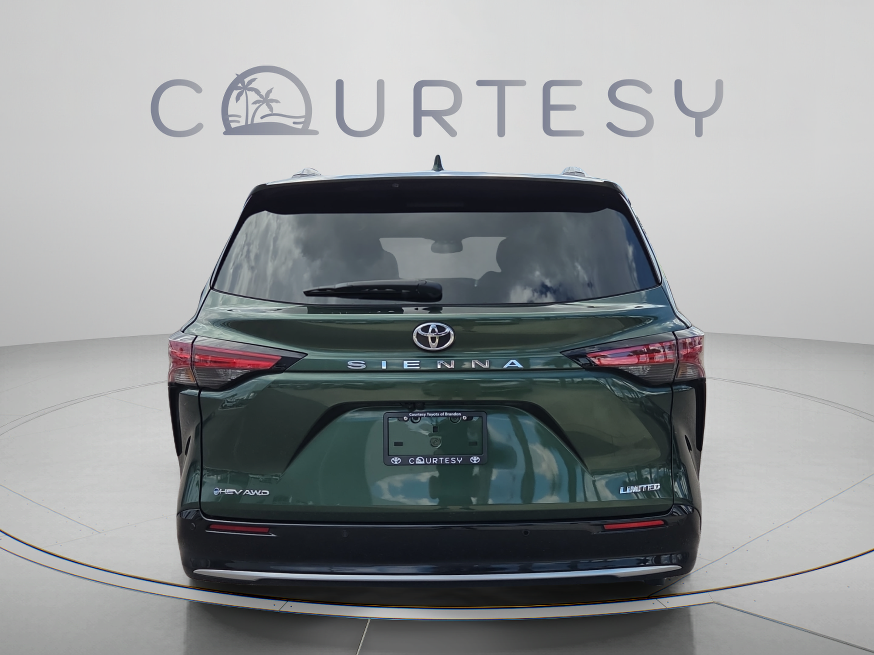 Certified 2026 Toyota Sienna Limited AWD/4WD image 4