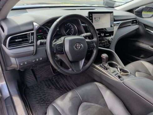 Used 2022 Toyota Camry XSE w/ Cold Weather Package FWD image 17