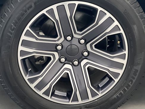 Used 2024 Jeep Wagoneer L Series II w/ Flexible Seating Group image 77