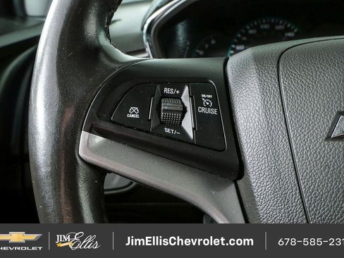 Certified 2020 Chevrolet Trax LT w/ LT Convenience Package AWD/4WD image 10