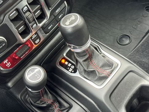 Used 2021 Jeep Wrangler Unlimited Rubicon image 22