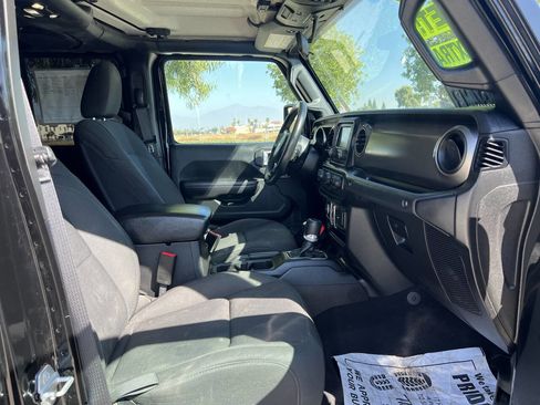 Used 2020 Jeep Gladiator Sport w/ Quick Order Package 24S image 25