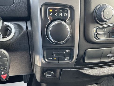 Used 2022 RAM 1500 Classic SLT w/ Electronics Group image 14