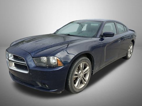 Used 2014 Dodge Charger SXT image 1