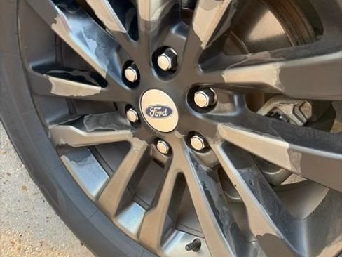 Used 2021 Ford Expedition Limited RWD image 4