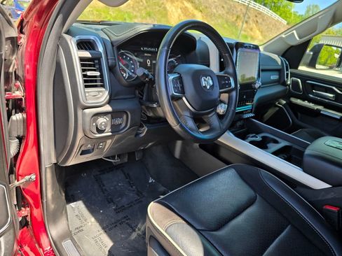 Used 2022 RAM 1500 Laramie AWD/4WD image 23
