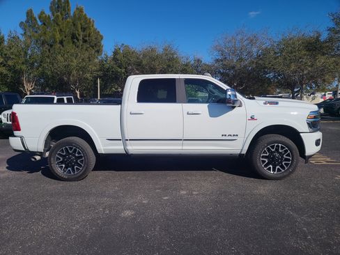Used 2025 RAM 3500 Limited image 7