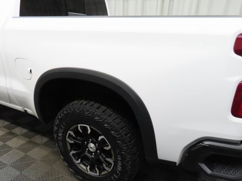 Used 2023 Chevrolet Silverado 1500 ZR2 image 49