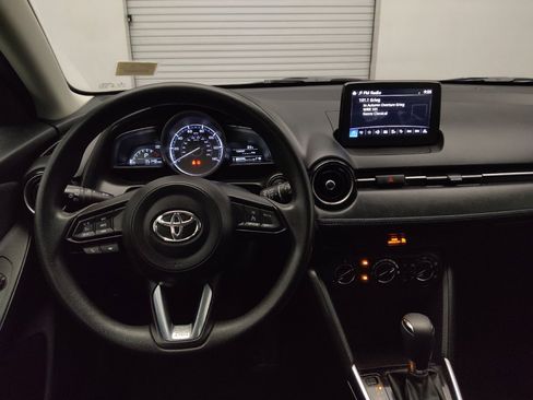 Used 2020 Toyota Yaris LE FWD image 22