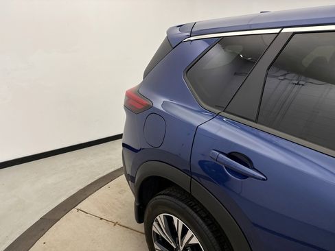 Used 2023 Nissan Rogue SV image 22