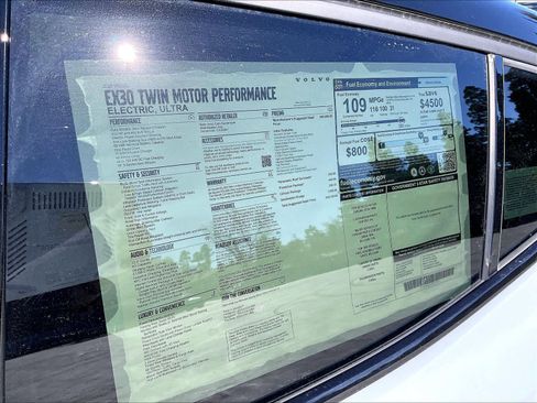 New 2026 Volvo EX30 Ultra w/ Climate Package image 37