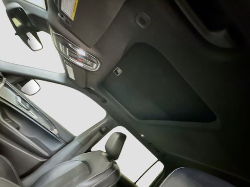 Used 2023 Jeep Grand Cherokee L Laredo image 26