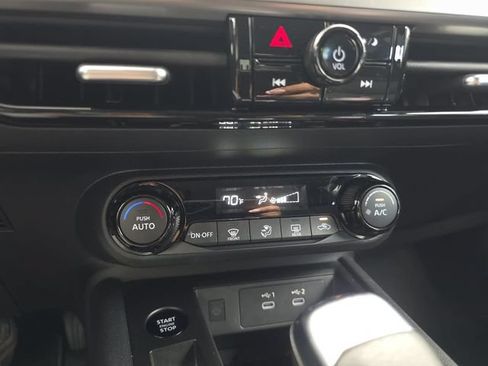 Used 2026 Nissan Kicks SV FWD image 24