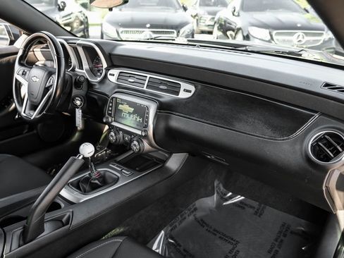 Used 2014 Chevrolet Camaro SS image 11