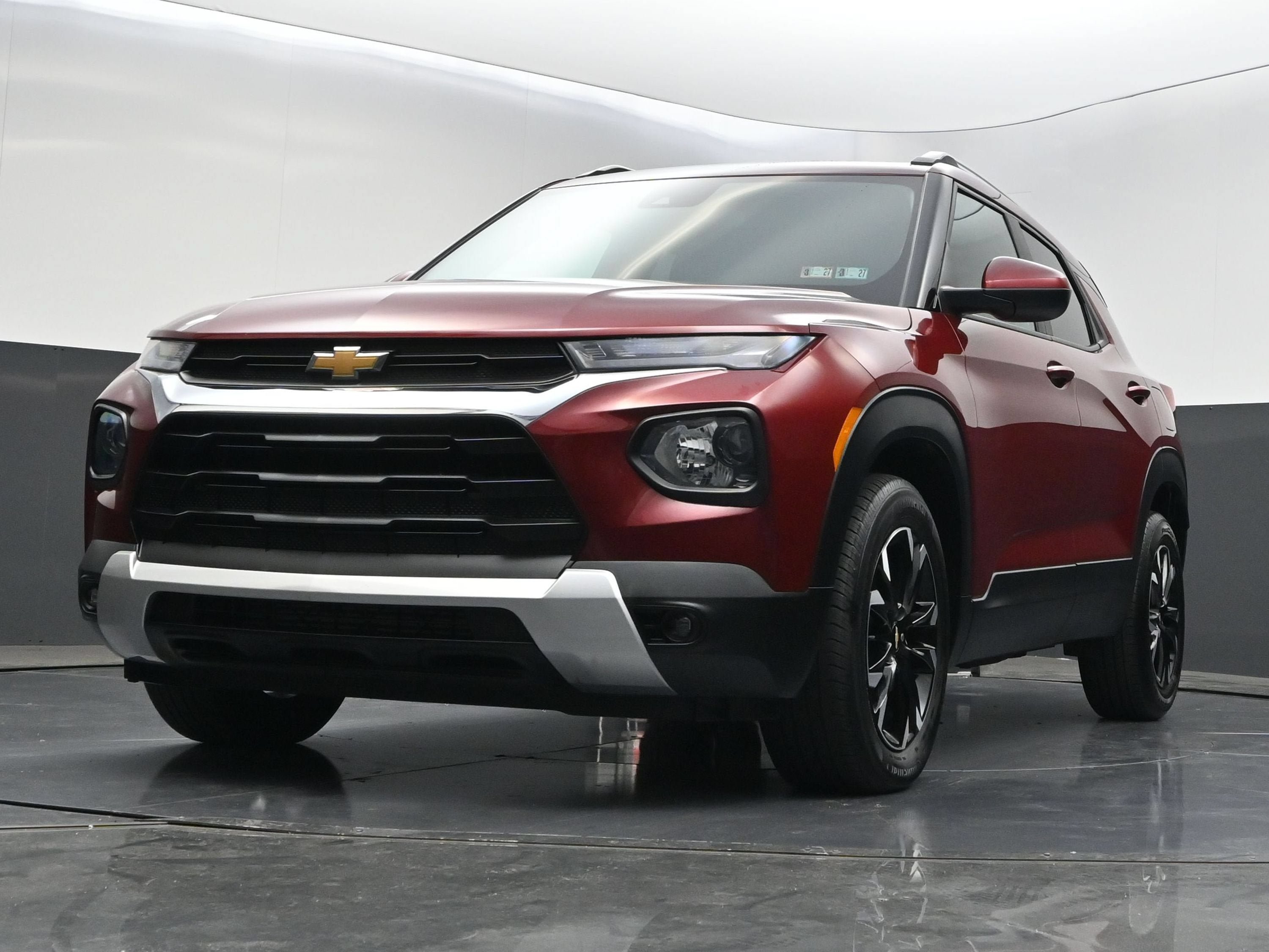 Used 2023 Chevrolet TrailBlazer LT FWD image 36