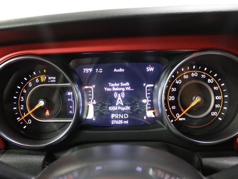 Used 2023 Jeep Gladiator Rubicon AWD/4WD image 31