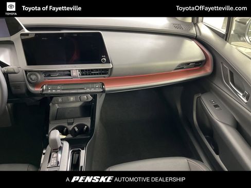 Used 2024 Toyota Prius Prime XSE Premium image 21