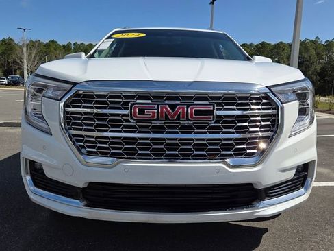 Used 2024 GMC Terrain Denali image 19