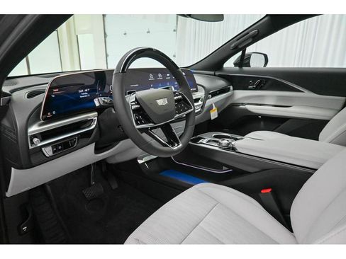 New 2026 Cadillac Lyriq Luxury image 17