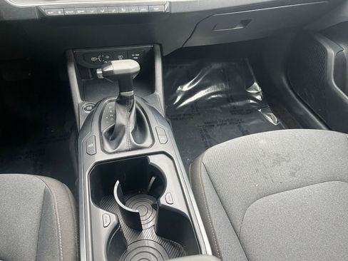 Used 2025 Kia K4 FWD image 40