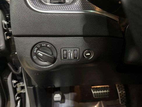 Used 2017 Dodge Charger SRT Hellcat image 27