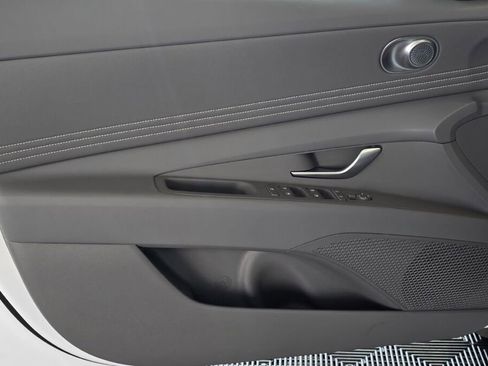 New 2025 Hyundai Elantra SEL image 28