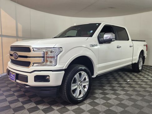 Certified 2019 Ford F150 Platinum w/ Equipment Group 701A Luxury image 3