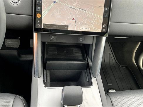 Certified 2025 Land Rover Discovery Sport S image 24