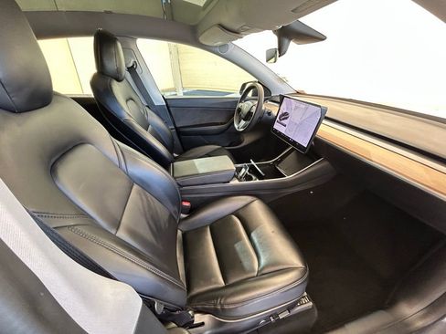 Used 2021 Tesla Model Y Long Range image 13