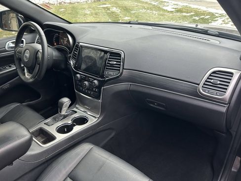 Used 2019 Jeep Grand Cherokee Limited image 21